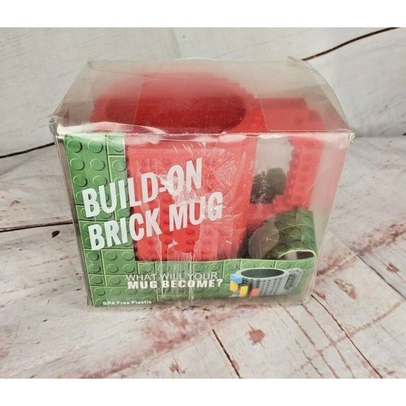 Build On Brick Red BPA Free Plastic 12 Oz Mug With Extra Pieces - Picture 1 of 10